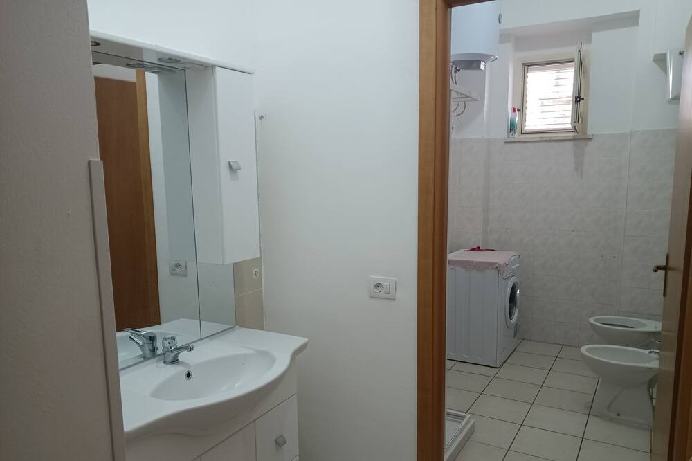 Photo of Bathroom in Gizzeria Lido