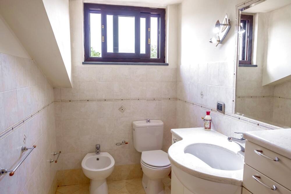 Photo of Bathroom in Borgo-Sanzio
