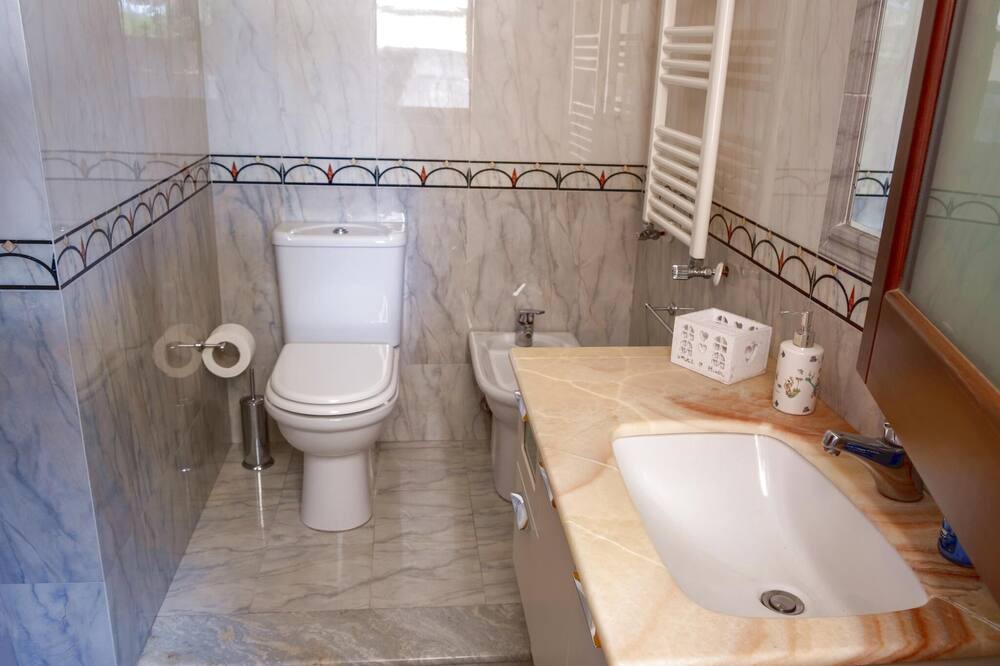 Photo of Bathroom in Borgo-Sanzio