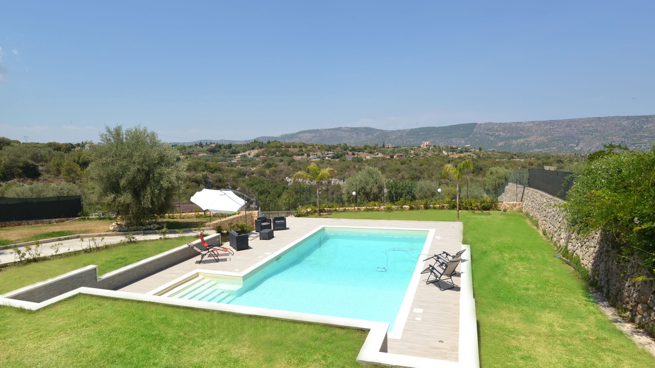Photo of Outdoor in Solarino