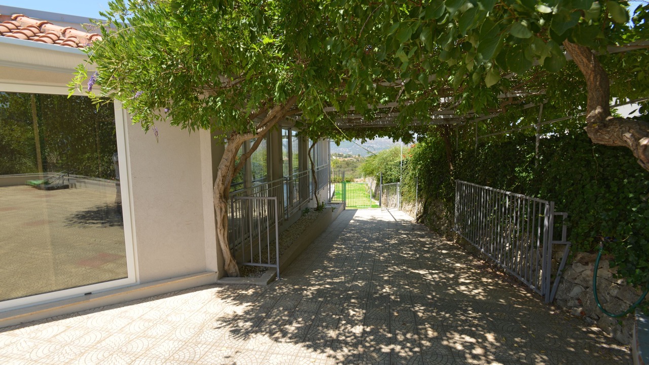 Photo of Outdoor in Solarino