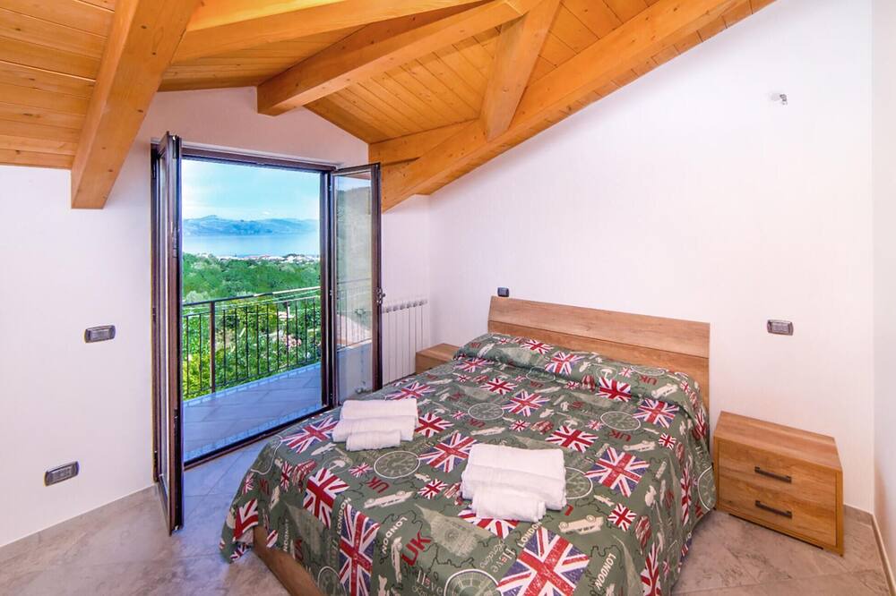 Photo of Bedroom in Policastro Bussentino