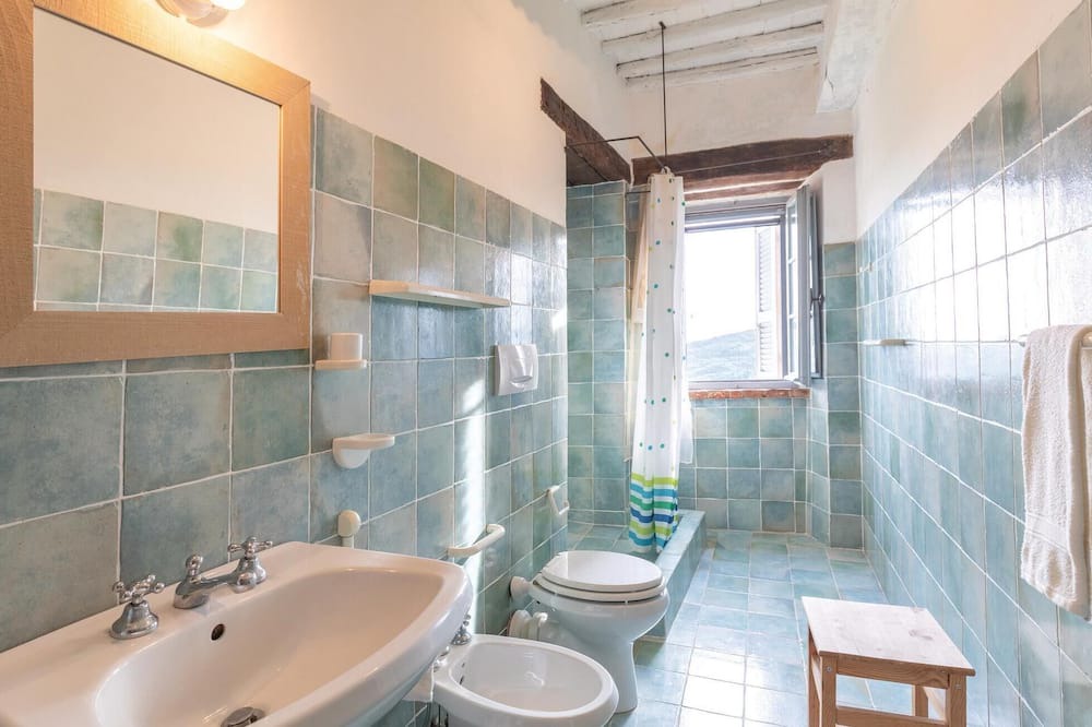 Photo of Bathroom in Piegaro