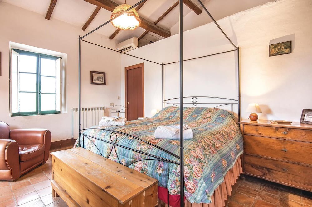Photo of Bedroom in Poggiolo