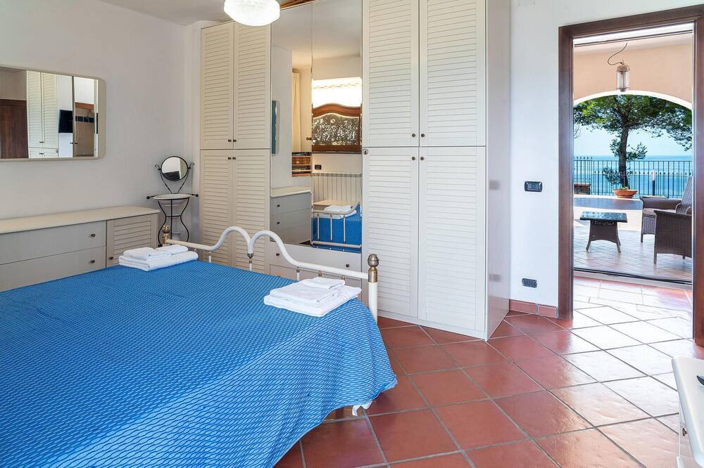 Photo of Bedroom in Pollica