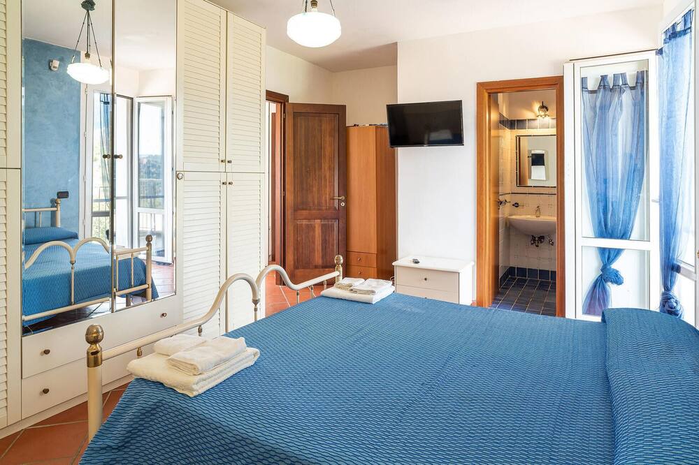 Photo of Bedroom in Pollica