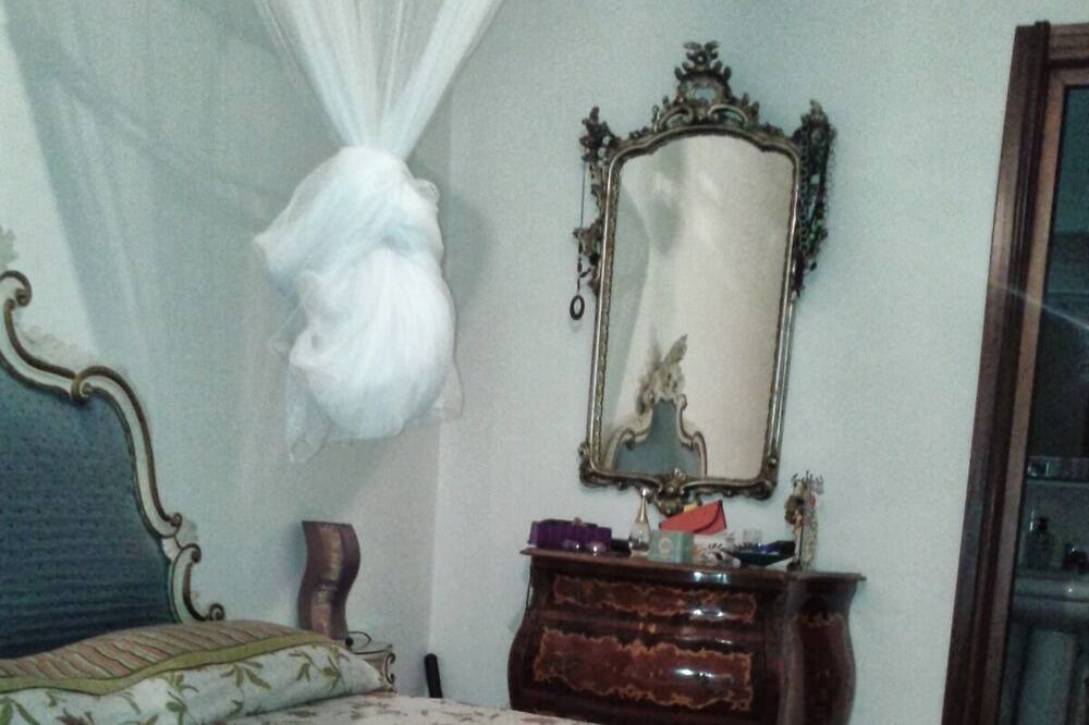 Photo of Bedroom in Gianola