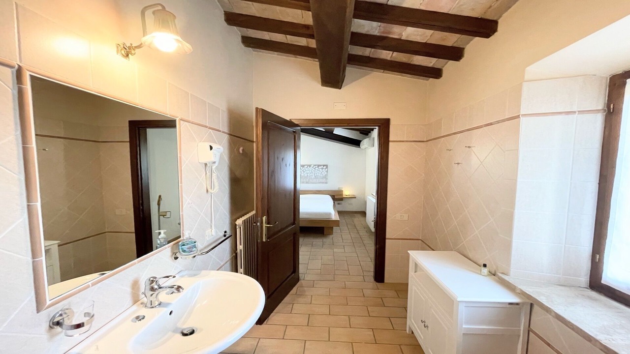 Photo of Bathroom in Limiti