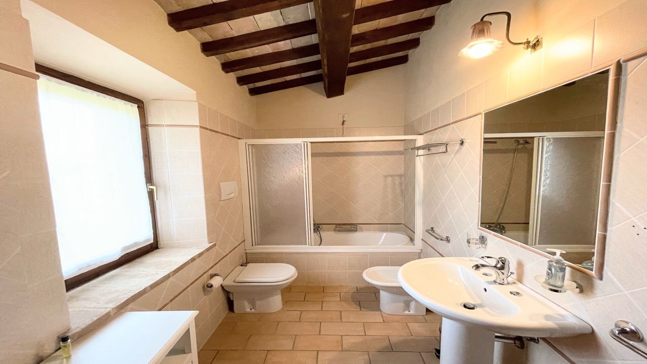 Photo of Bathroom in Limiti