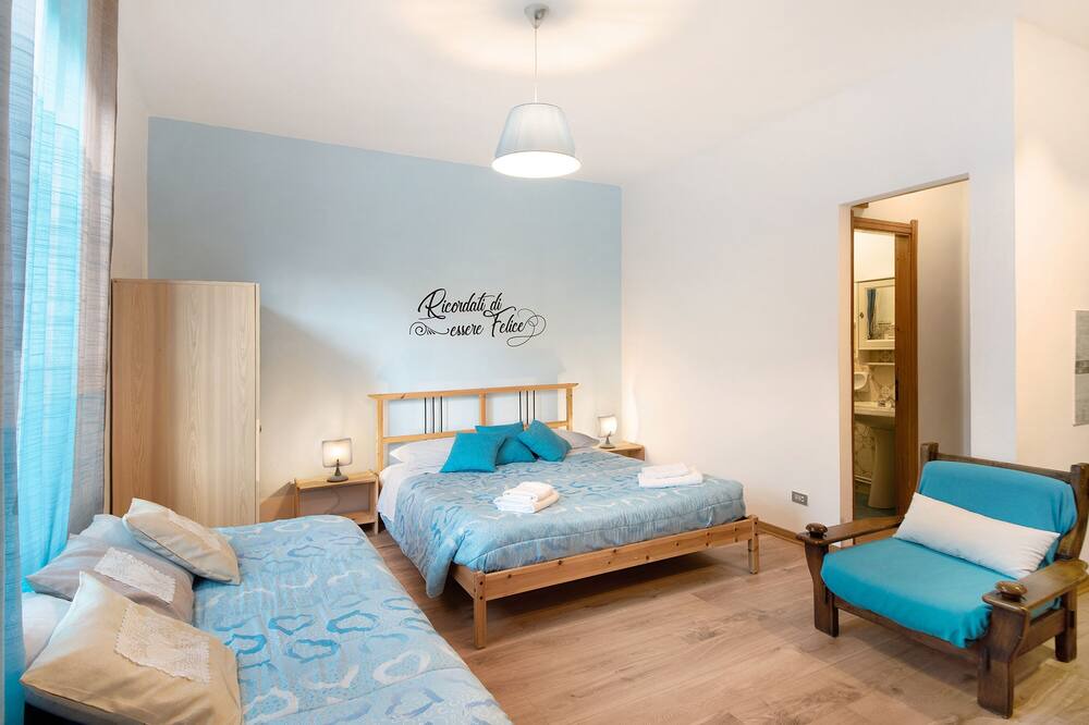 Photo of Bedroom in Borzonasca