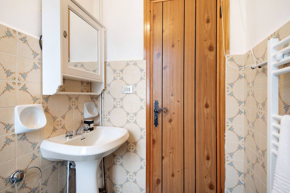 Photo of Bathroom in Borzonasca