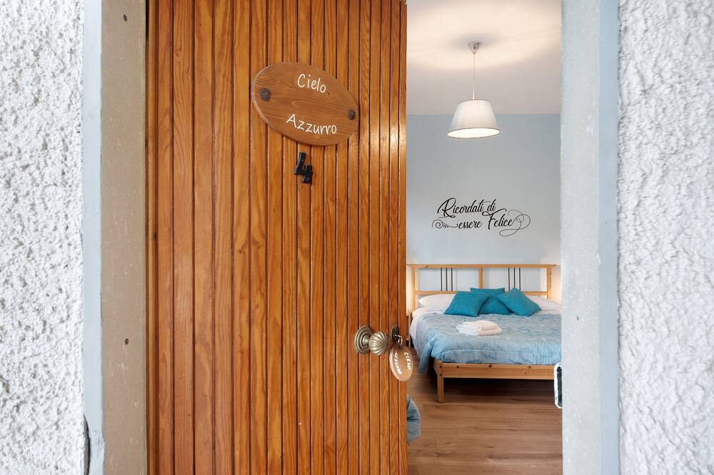 Photo of Bedroom in Borzonasca