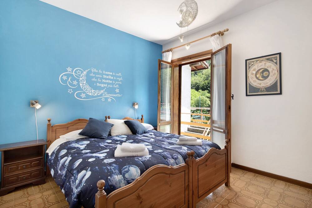 Photo of Bedroom in Borzonasca