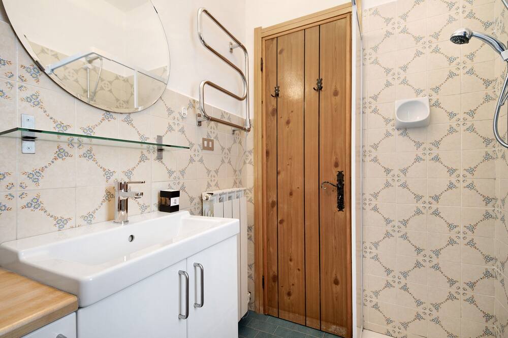 Photo of Bathroom in Borzonasca