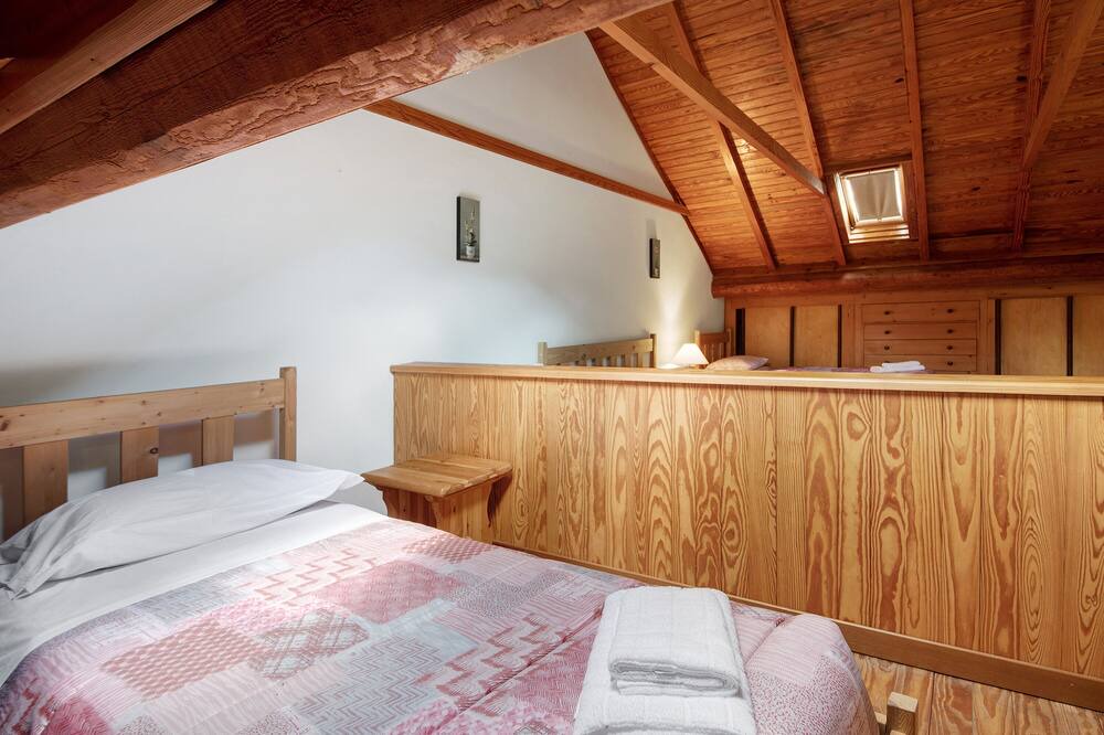 Photo of Bedroom in Borzonasca