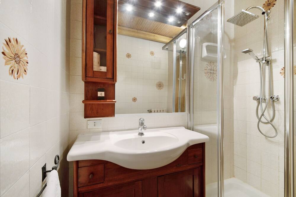 Photo of Bathroom in Borzonasca