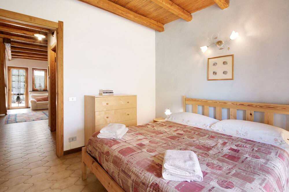 Photo of Bedroom in Borzonasca
