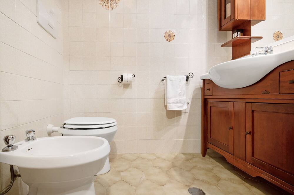 Photo of Bathroom in Borzonasca