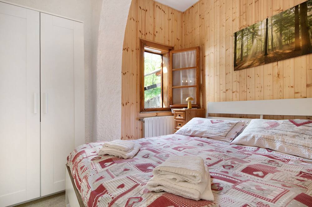 Photo of Bedroom in Borzonasca