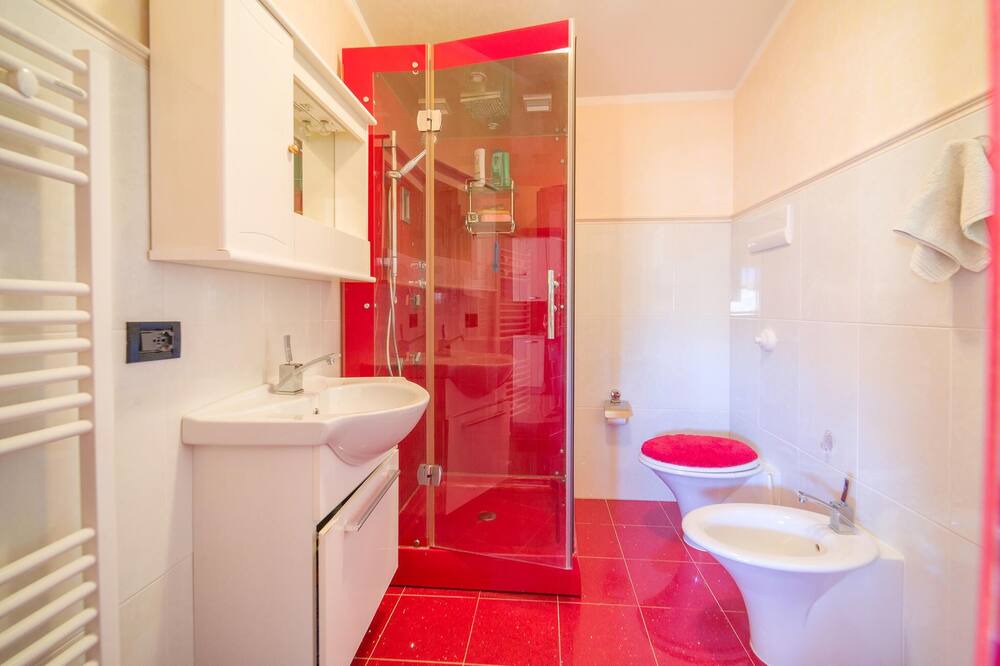 Photo of Bathroom in Partinico