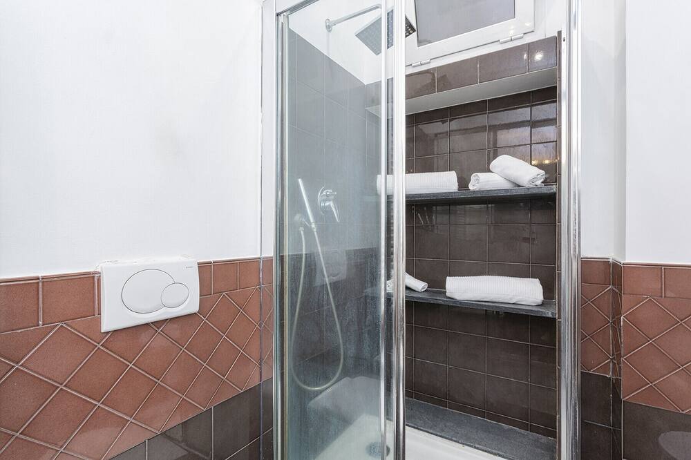 Photo of Bathroom in Carignano