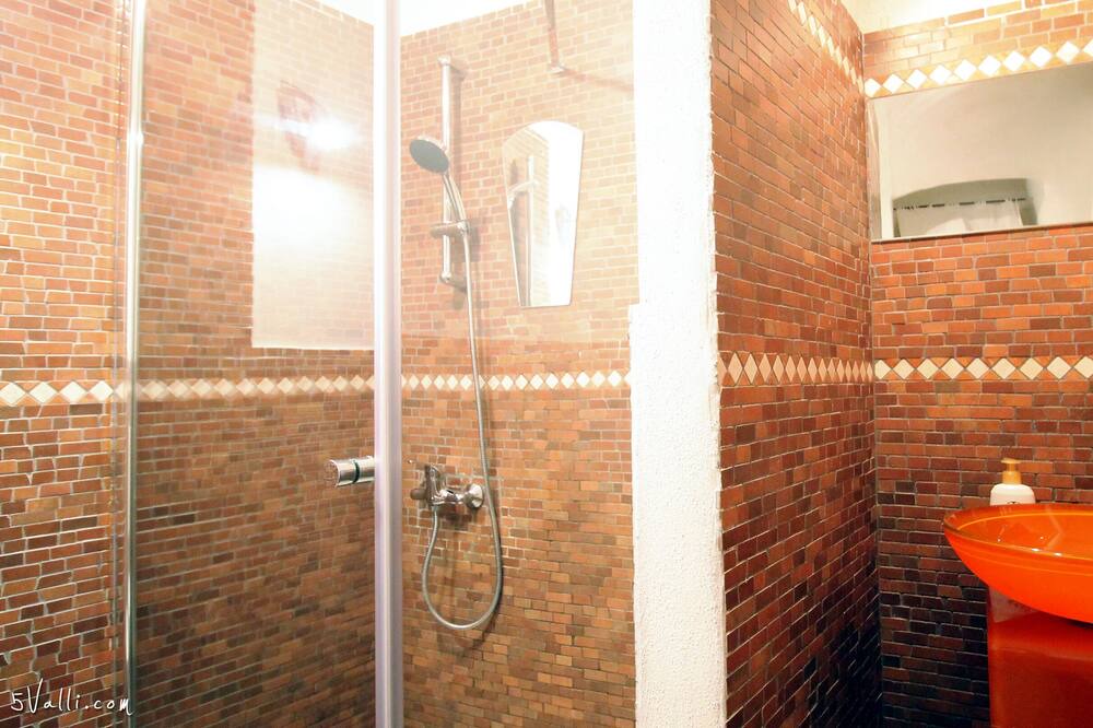 Photo of Bathroom in Dolceacqua