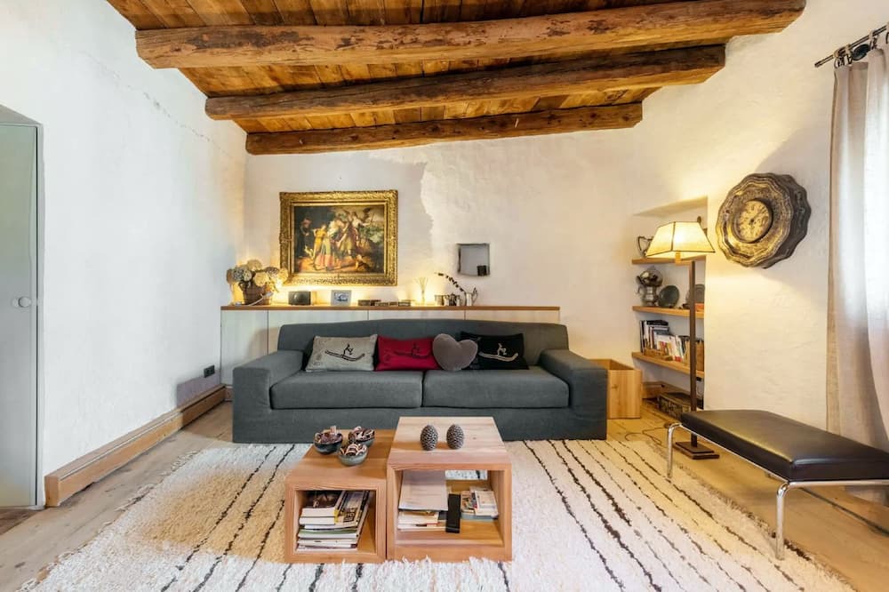 Photo of Livingroom in Laudes