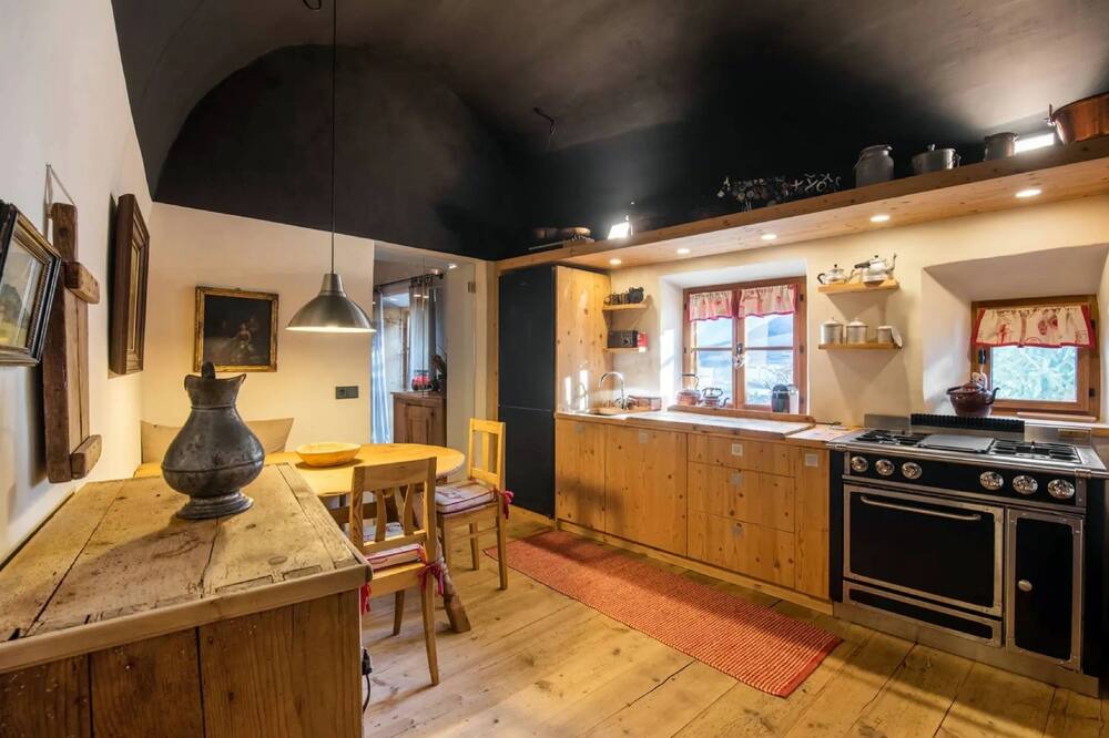 Photo of Kitchen in Laudes