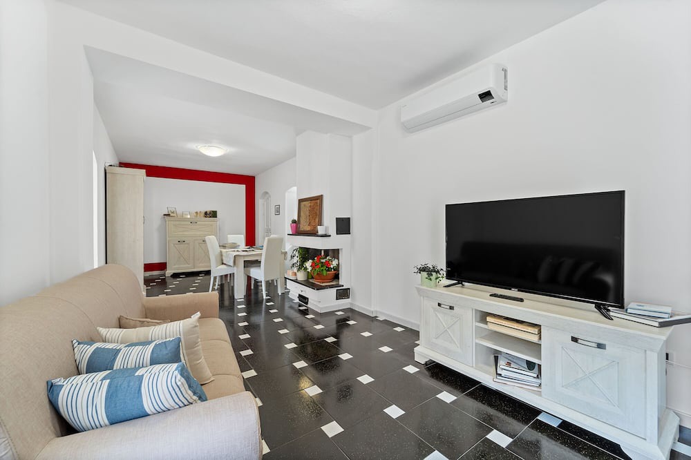 Photo of Livingroom in Dolianova