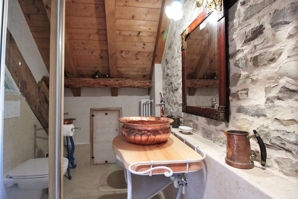 Photo of Bathroom in Chies