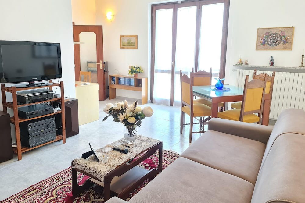 Photo of Livingroom in Cava Manara