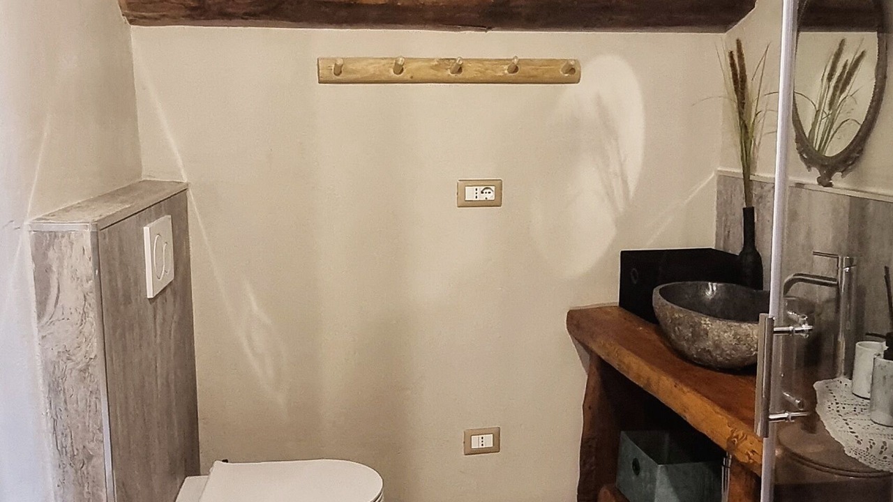 Photo of Bathroom in Arrone