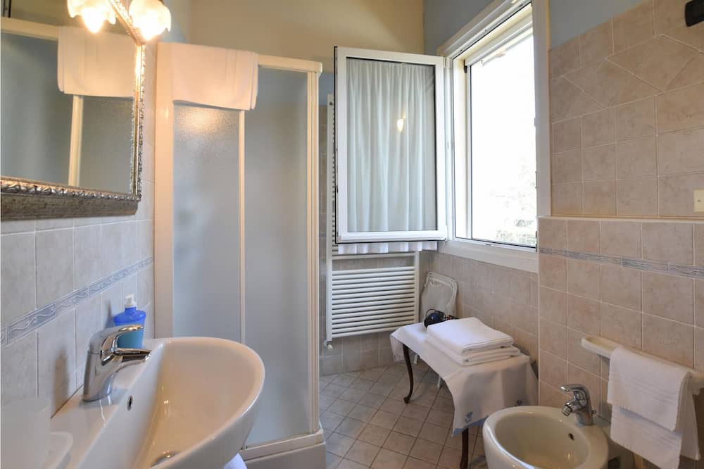 Photo of Bathroom in Porotto