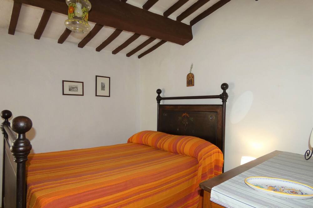 Photo of Bedroom in Parrano