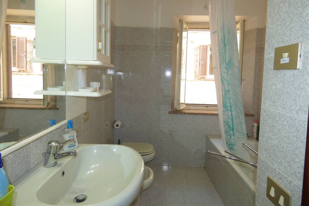 Photo of Bathroom in Parrano