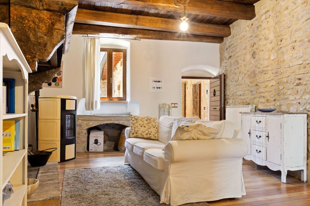Photo of Livingroom in Scheggino