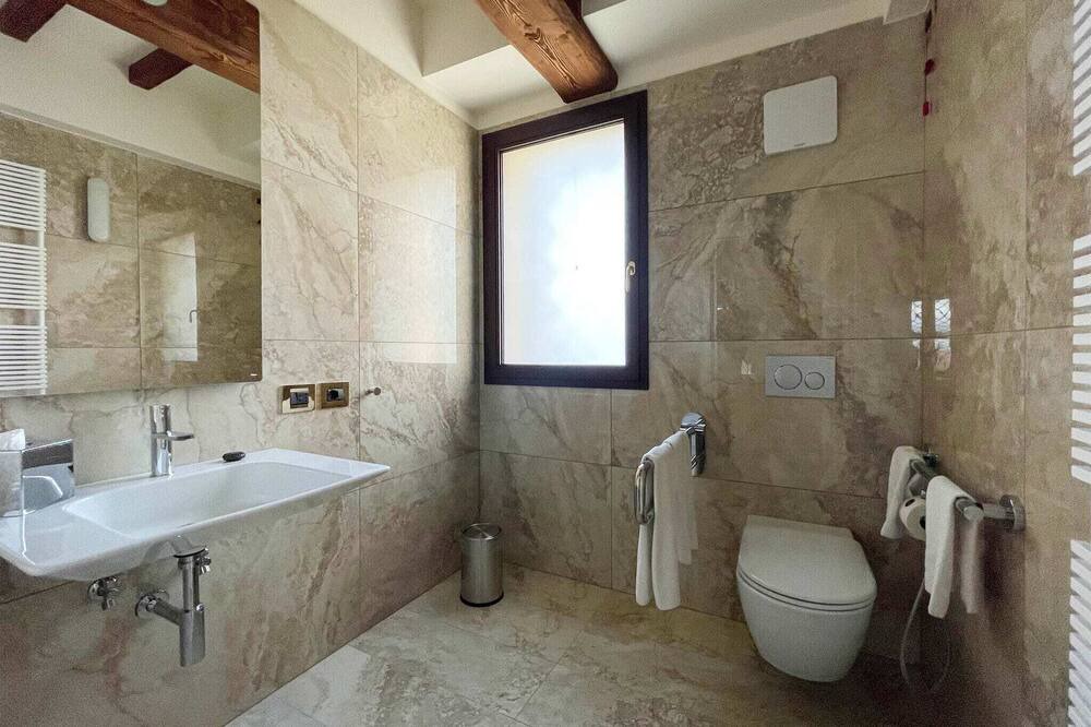 Photo of Bathroom in Castel San Pietro Terme