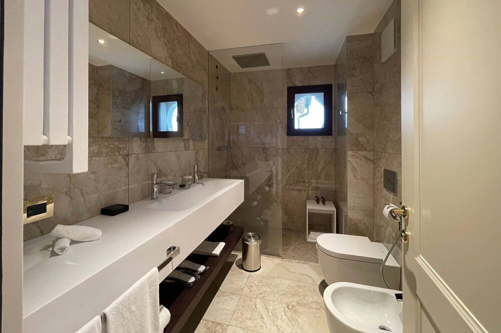 Photo of Bathroom in Castel San Pietro Terme
