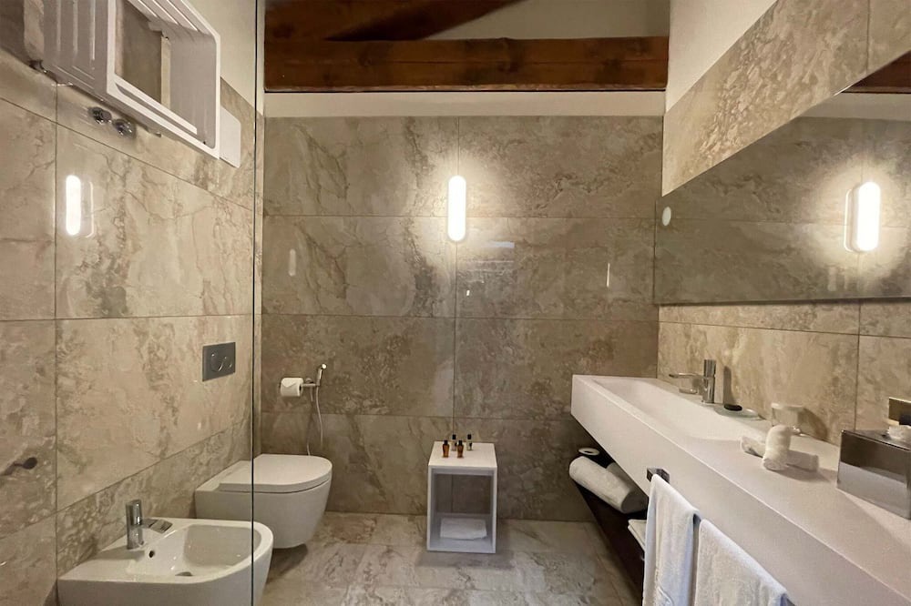 Photo of Bathroom in Castel San Pietro Terme