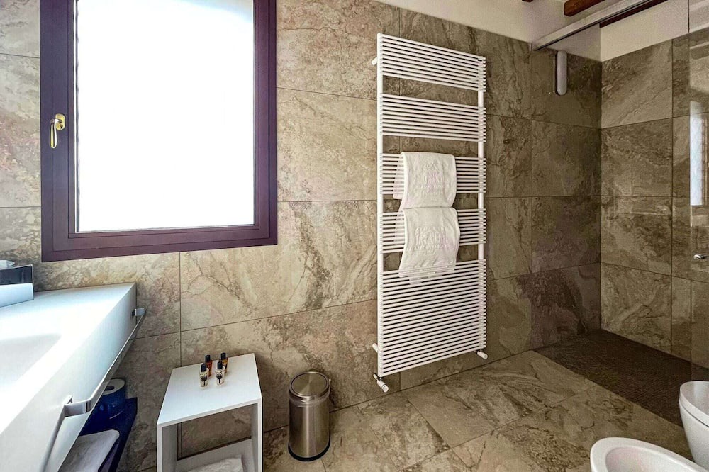 Photo of Bathroom in Castel San Pietro Terme