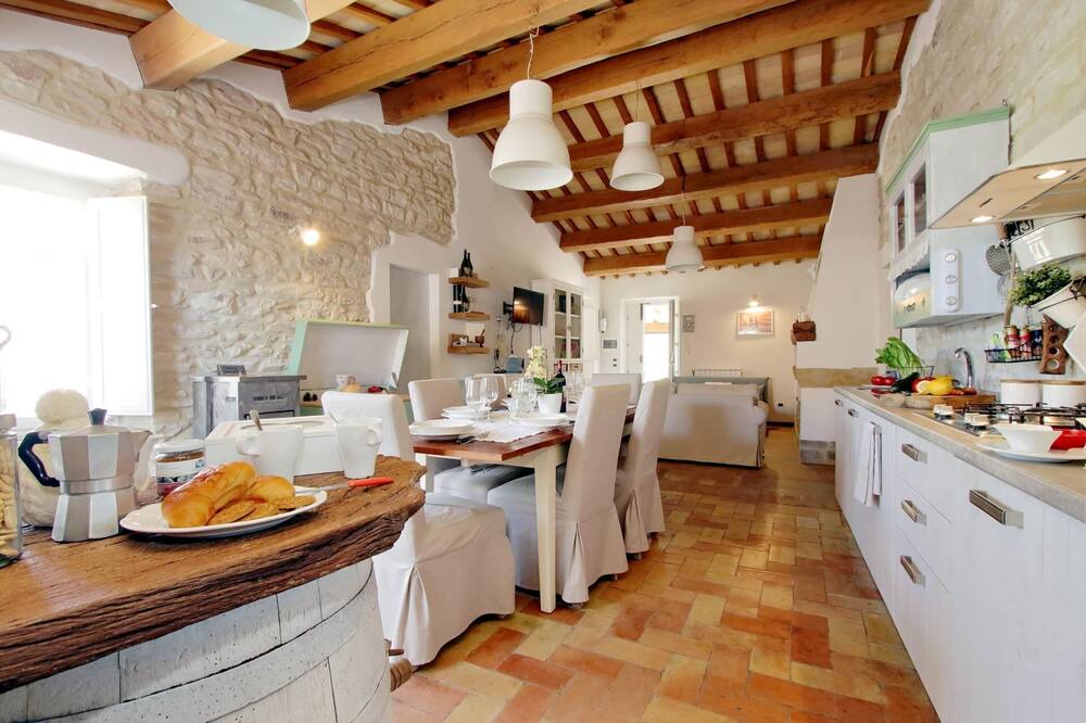 Photo of Kitchen in Genga