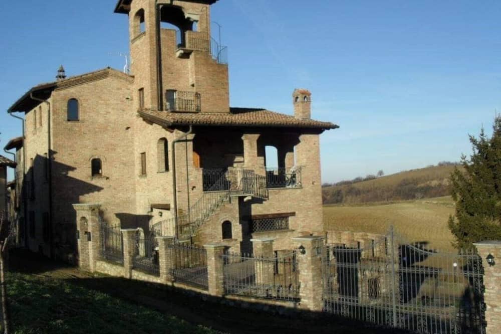 Photo of Outdoor in Sairano