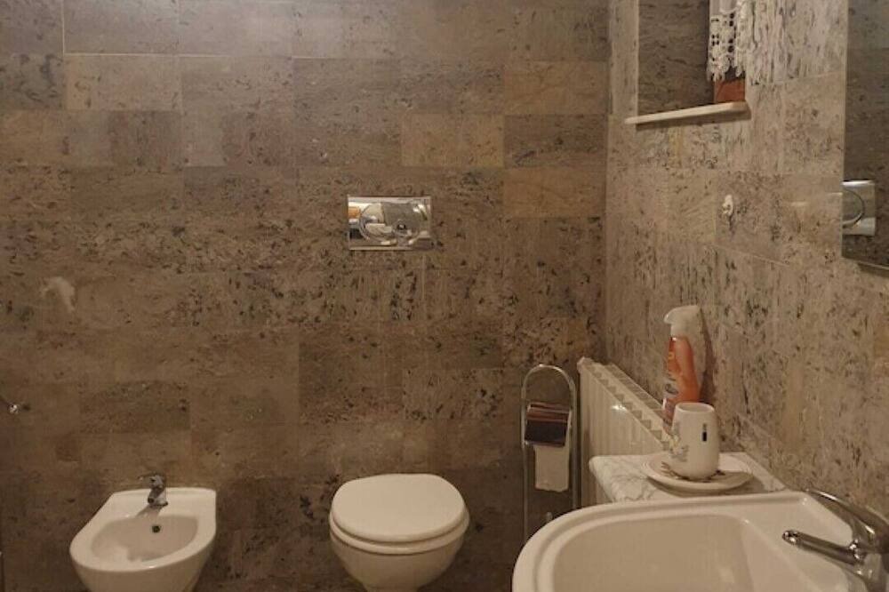 Photo of Bathroom in Sairano