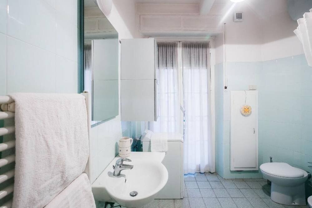 Photo of Bathroom in Nomentano