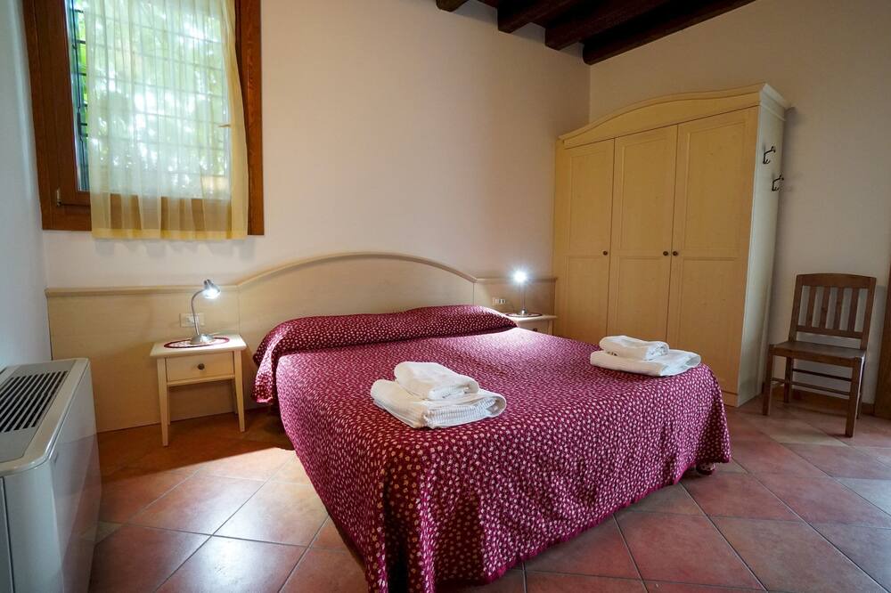 Photo of Bedroom in Longare