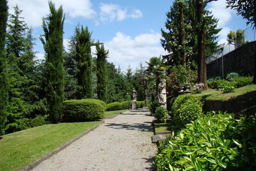 Photo of Outdoor in Calco