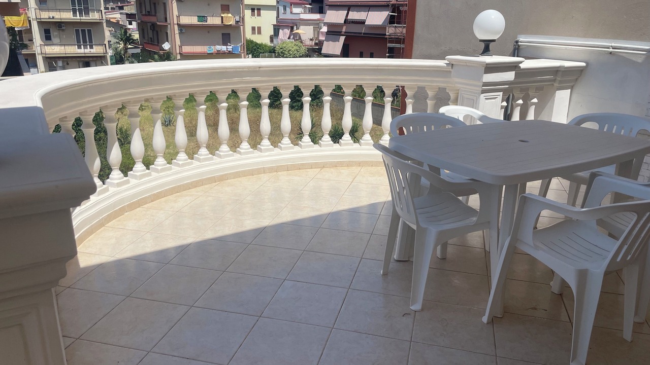 Photo of Patio Balcony in Gallico Marina