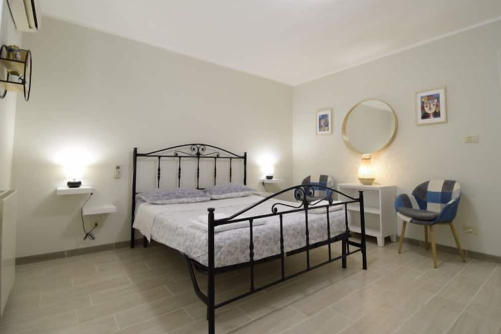 Photo of Bedroom in Mitogio