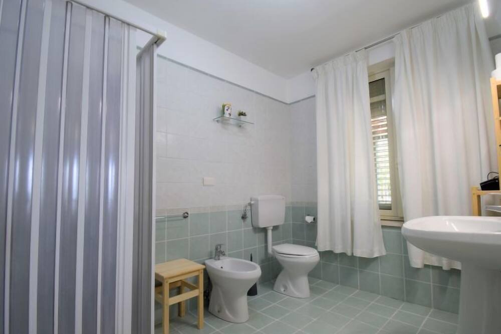 Photo of Bathroom in Mitogio