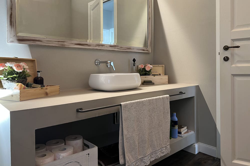 Photo of Bathroom in Bistagno